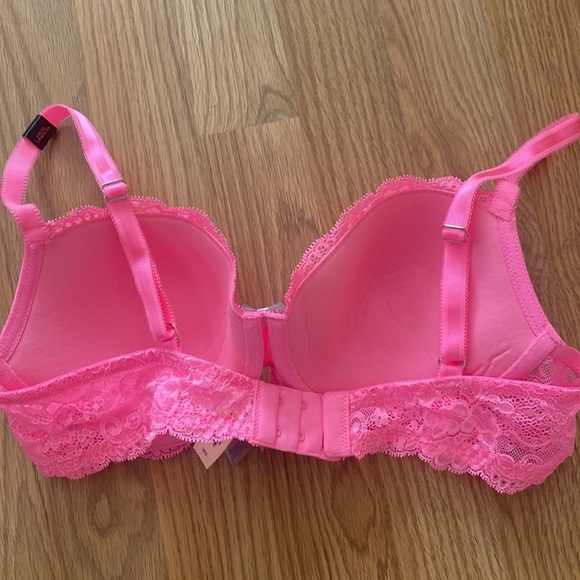 Victoria’s Secret NWT bra set - Picture 5 of 12